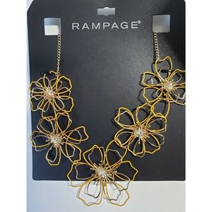 Rampange flower necklace